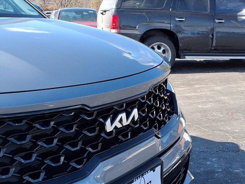 Used 2023 Kia Sorento SX image 28