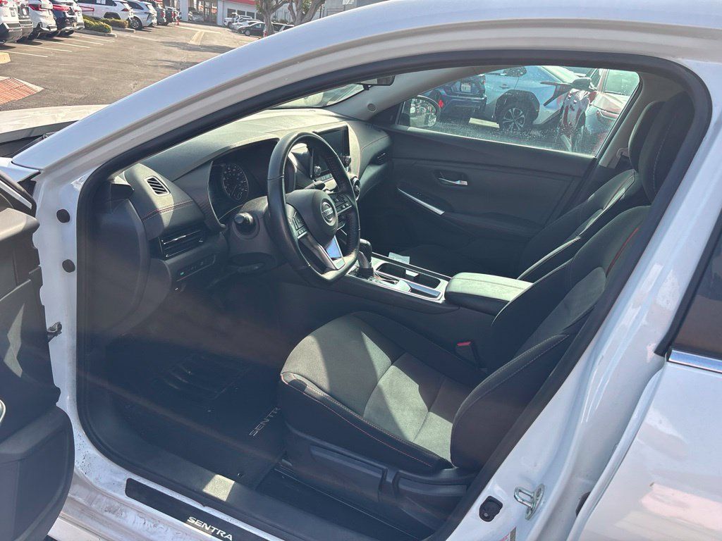 Used 2023 Nissan Sentra SR FWD image 13