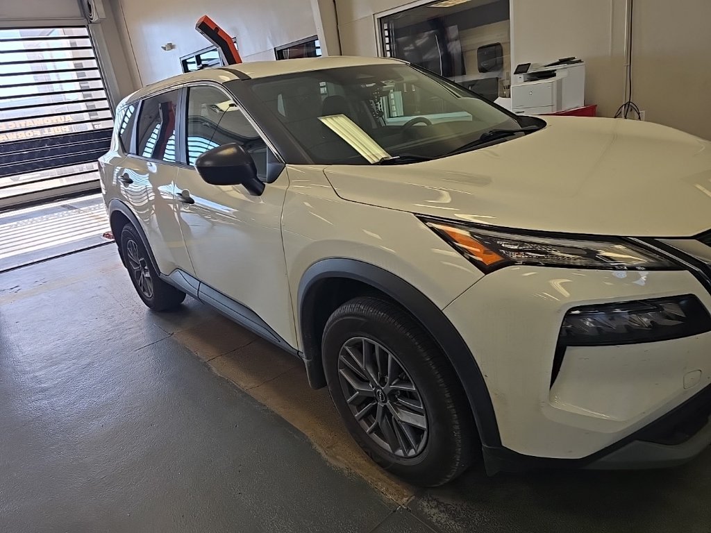 Used 2023 Nissan Rogue S AWD/4WD image 1