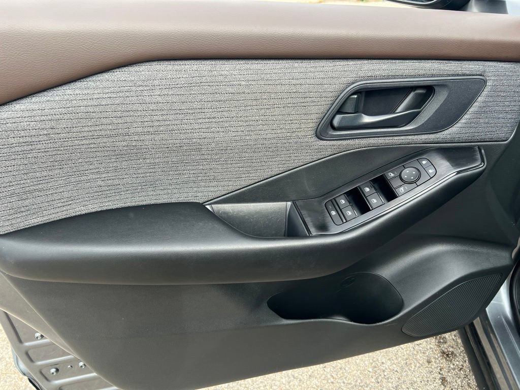 Certified 2023 Nissan Rogue S AWD/4WD image 7