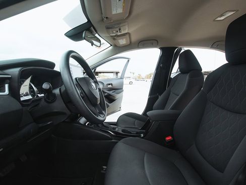 Used 2021 Toyota Corolla LE w/ Carpet Mat Package (TMS) image 12