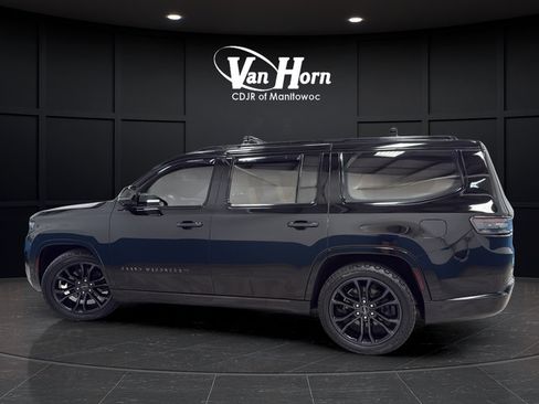 Used 2022 Jeep Grand Wagoneer Series II AWD/4WD image 4