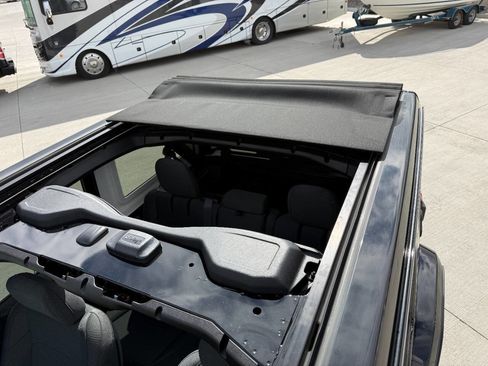 Used 2025 Jeep Wrangler Unlimited Sahara w/ Safety Group image 31