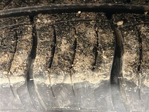 Used 2023 Ford Edge SEL image 25