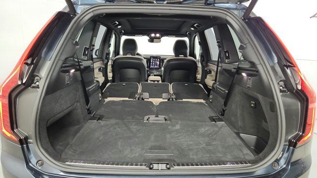 Used 2026 Volvo XC90 B6 Plus w/ Protection Package AWD/4WD image 42