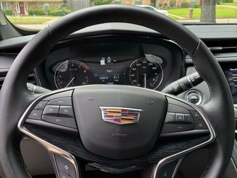 Used 2025 Cadillac XT5 Premium Luxury AWD/4WD image 22