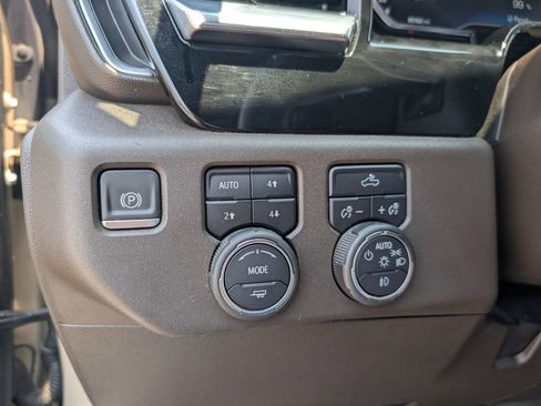 Used 2022 Chevrolet Silverado 1500 LT Trail Boss w/ Protection Package AWD/4WD image 24