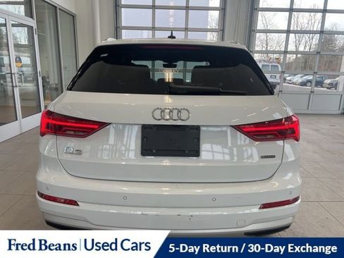 Used 2022 Audi Q3 2.0T Premium w/ Convenience Package image 5