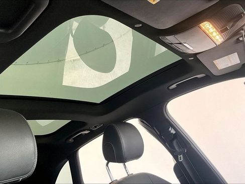 Used 2022 Mercedes-Benz GLC 300 GLC 300 image 22