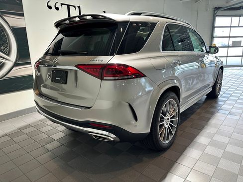 Used 2021 Mercedes-Benz GLE 450 4MATIC image 4