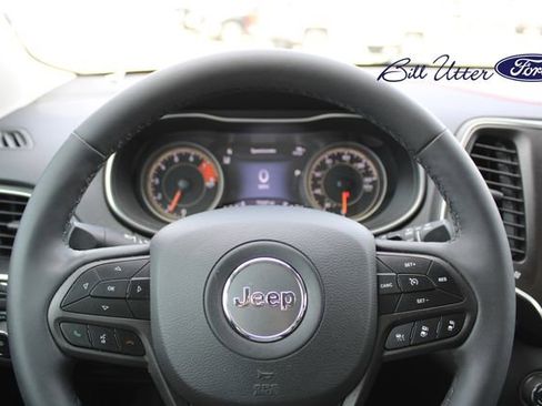 Used 2022 Jeep Cherokee Trailhawk w/ Sun, Sound & Nav Group image 25