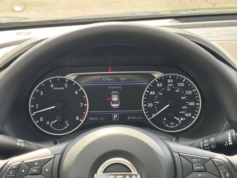 Used 2025 Nissan Sentra SV FWD image 38