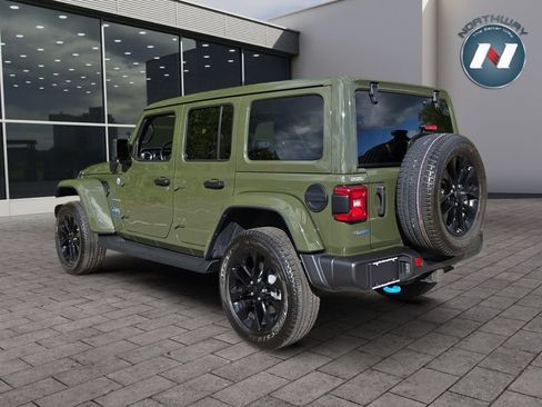 Used 2023 Jeep Wrangler Unlimited Sahara w/ Cold Weather Group AWD/4WD image 3