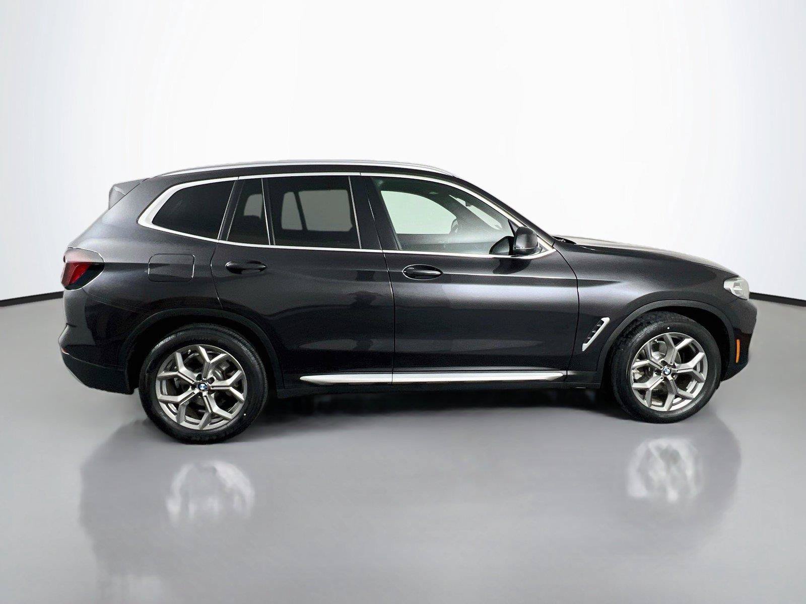 Used 2023 BMW X3 xDrive30i w/ Premium Package AWD/4WD image 7