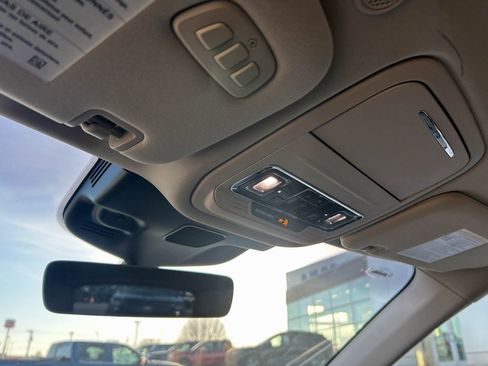 Used 2023 Lincoln Aviator AWD w/ Premium Package image 22