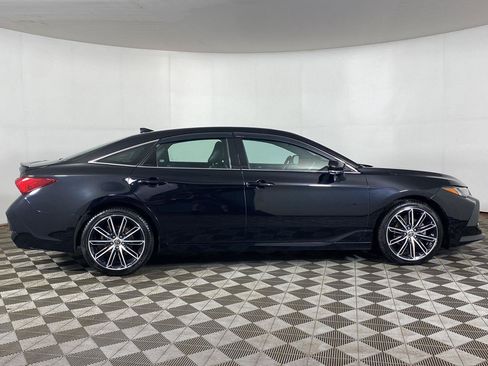 Used 2022 Toyota Avalon Touring w/ Carpet Mat Package (TMS) FWD image 7