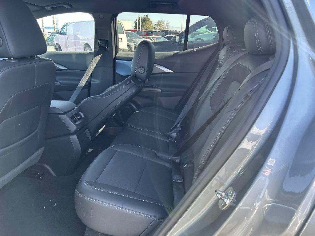 Used 2024 Chevrolet Equinox EV LT w/ LPO, Blackout Package FWD image 30