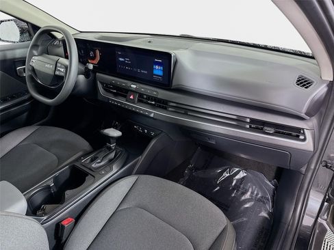Certified 2025 Kia K4 FWD image 26