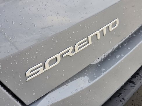 New 2026 Kia Sorento S image 7