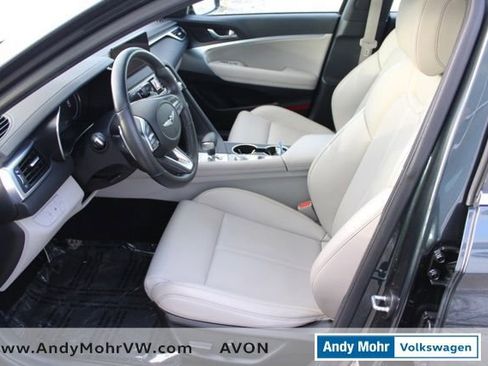 Used 2023 Genesis G70 2.0T image 12