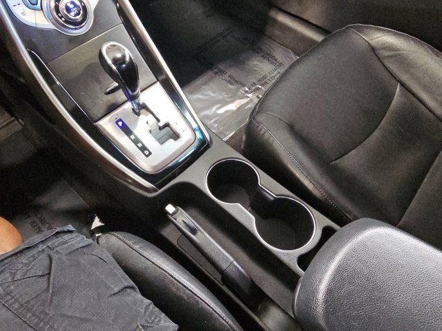 Used 2013 Hyundai Elantra Limited FWD image 21