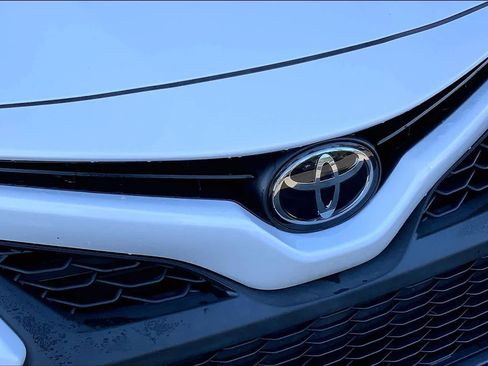 Used 2024 Toyota Camry SE image 32