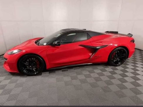 New 2025 Chevrolet Corvette Z06 image 7