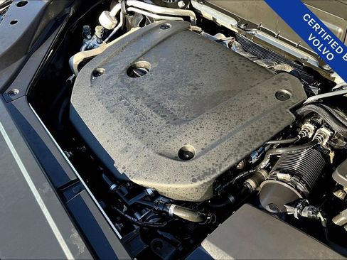 Certified 2025 Volvo XC90 B6 Plus image 43