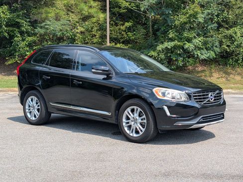 Used 2016 Volvo XC60 T5 w/ Proximity Package FWD image 11