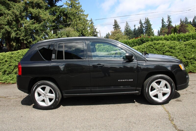 Used 2011 Jeep Compass Limited AWD/4WD image 11