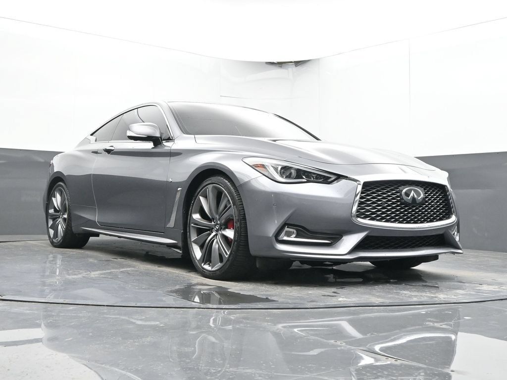 Used 2018 INFINITI Q60 Red Sport 400 AWD/4WD image 25