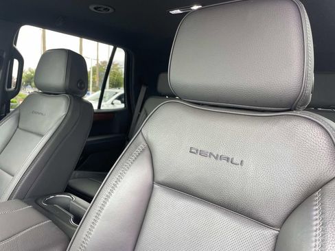 Used 2025 GMC Yukon Denali AWD/4WD image 22