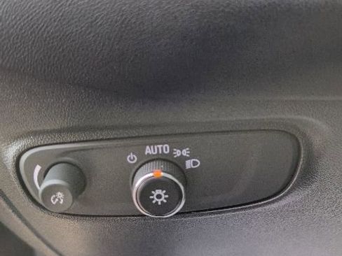 Used 2022 Chevrolet Equinox LT image 13