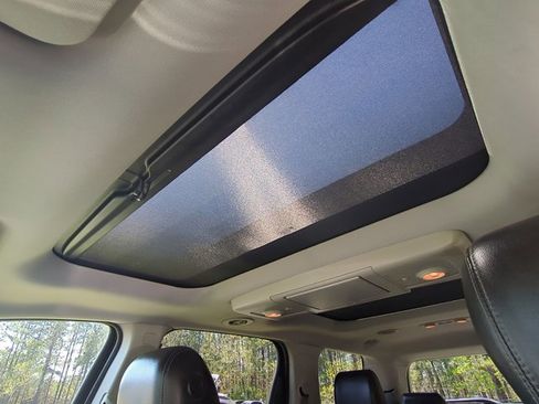 Used 2015 GMC Acadia Denali image 16