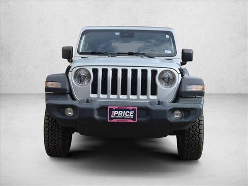 Used 2023 Jeep Wrangler Sport AWD/4WD image 2