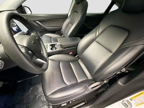 Used 2022 Tesla Model Y Performance AWD/4WD image 11