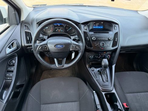 Used 2017 Ford Focus SE image 27