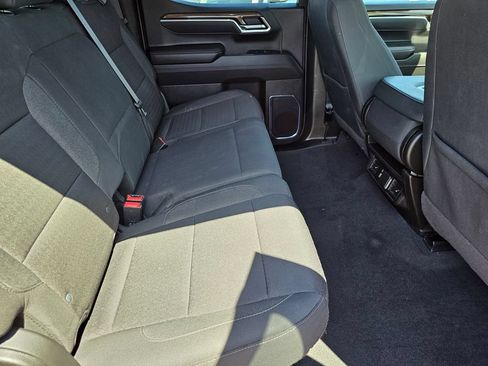 Used 2025 Chevrolet Silverado 1500 LT AWD/4WD image 14