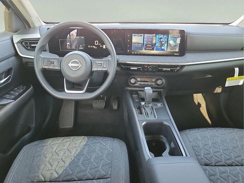 Used 2026 Nissan Kicks SV w/ Cold Weather Package FWD image 10