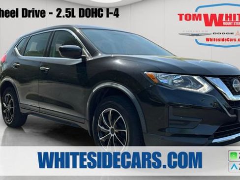 Used 2018 Nissan Rogue S AWD/4WD image 1