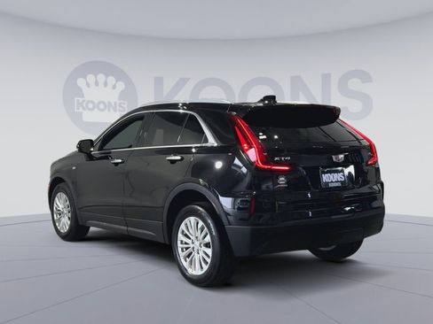 Used 2024 Cadillac XT4 Luxury w/ Cold Weather Package AWD/4WD image 10