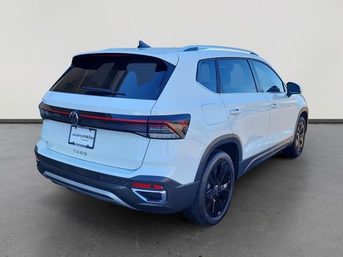 Certified 2025 Volkswagen Taos SE w/ Black Wheel Package image 5
