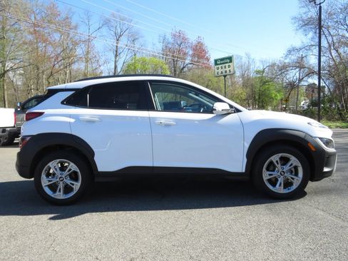 Used 2023 Hyundai Kona SEL FWD image 4