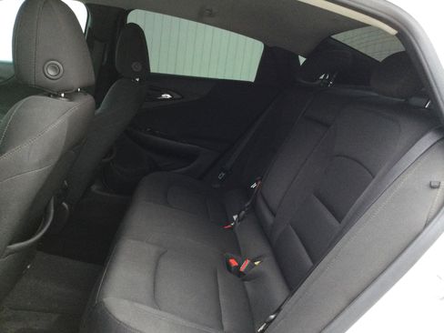 Used 2018 Chevrolet Malibu LT image 6