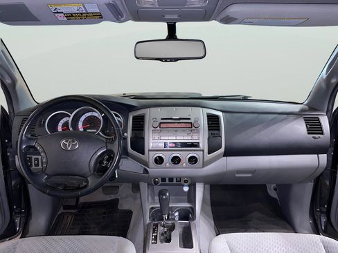 Used 2011 Toyota Tacoma PreRunner image 15
