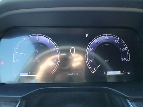 Used 2024 Jeep Grand Cherokee Limited image 16