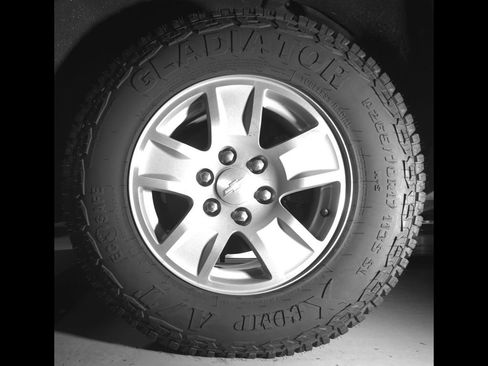 Used 2018 Chevrolet Silverado 1500 LT w/ All Star Edition AWD/4WD image 12