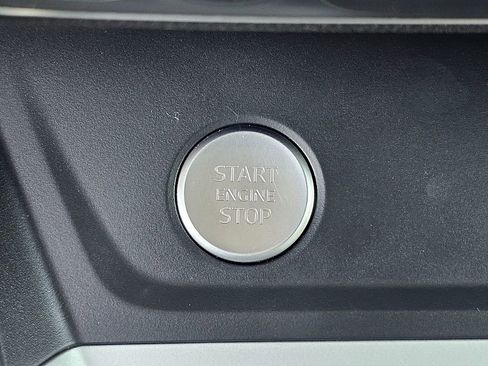 Used 2020 Audi Q3 2.0T Premium Plus w/ Premium Plus Package image 32