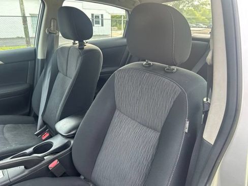 Used 2015 Nissan Sentra SV FWD image 8