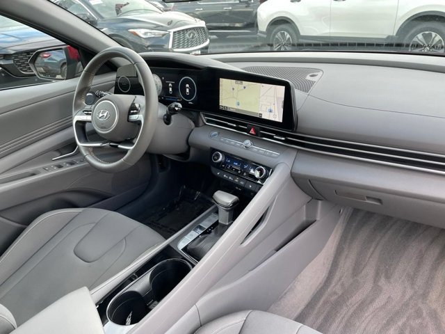 Used 2023 Hyundai Elantra SEL w/ Convenience Package FWD image 7
